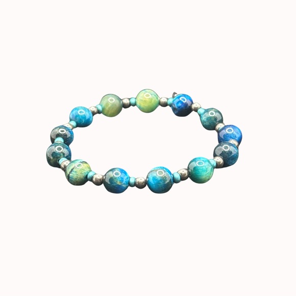 Handmade Turquoise Bead Stretchy Bracelets – Perfect for Gifting! - Picture 4 of 6
